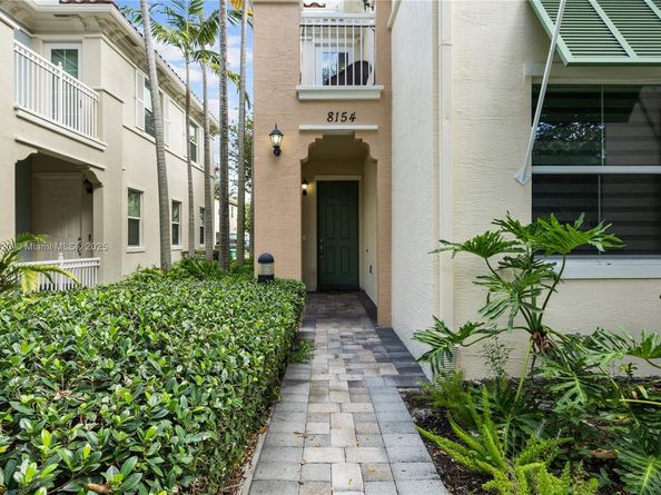 8154 Cascada Isles Dr, Cooper City FL 33024