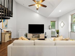 8154 Cascada Isles Dr, Cooper City FL 33024