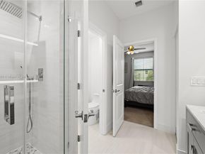 8154 Cascada Isles Dr, Cooper City FL 33024