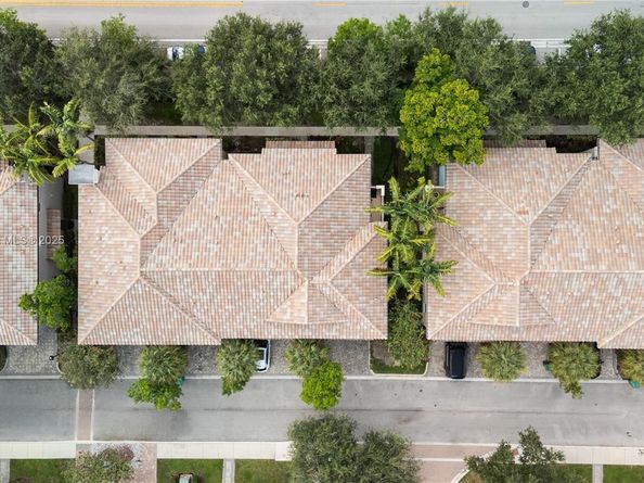 8154 Cascada Isles Dr, Cooper City FL 33024