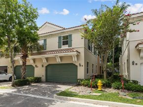 8154 Cascada Isles Dr, Cooper City FL 33024