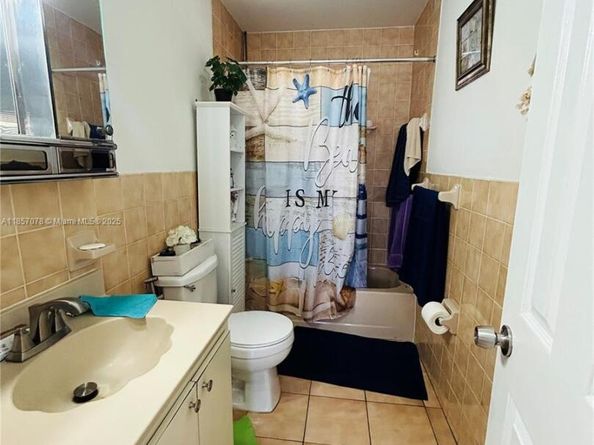 499 E 41st St, Hialeah FL 33013