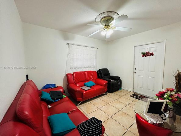 499 E 41st St, Hialeah FL 33013
