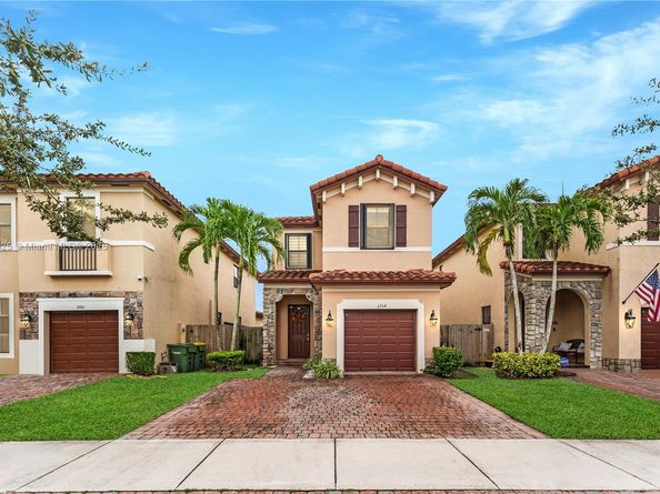 3754 NE 2nd St, Homestead FL 33033