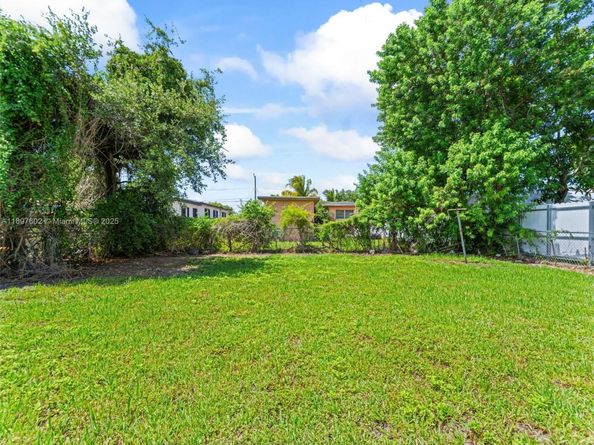 3231 NW 48th Ter, Miami FL 33142