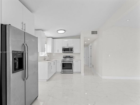 3231 NW 48th Ter, Miami FL 33142