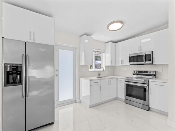 3231 NW 48th Ter, Miami FL 33142