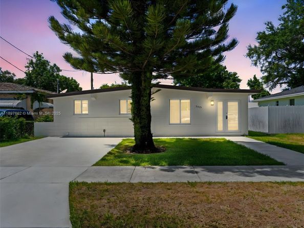3231 NW 48th Ter, Miami FL 33142