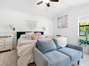 575 Lakeside Cir, Sunrise FL 33326