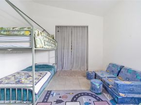 575 Lakeside Cir, Sunrise FL 33326