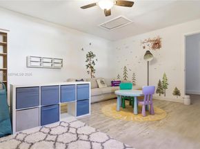 575 Lakeside Cir, Sunrise FL 33326