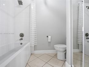 575 Lakeside Cir, Sunrise FL 33326