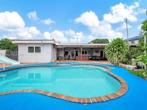 3711 SW 87th Ave, Miami FL 33165