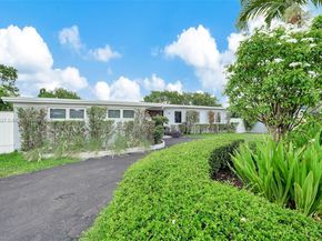 3711 SW 87th Ave, Miami FL 33165