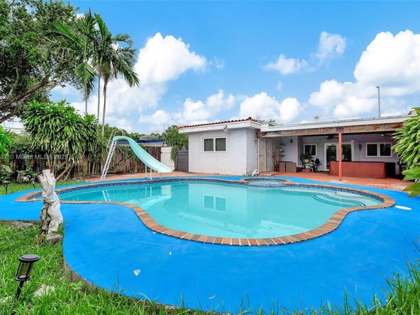 3711 SW 87th Ave, Miami FL 33165