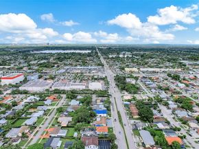 3711 SW 87th Ave, Miami FL 33165