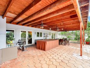 3711 SW 87th Ave, Miami FL 33165