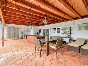 3711 SW 87th Ave, Miami FL 33165