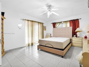 3711 SW 87th Ave, Miami FL 33165