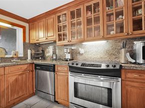 3711 SW 87th Ave, Miami FL 33165
