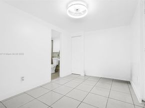 3711 SW 87th Ave, Miami FL 33165