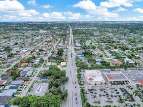 3711 SW 87th Ave, Miami FL 33165