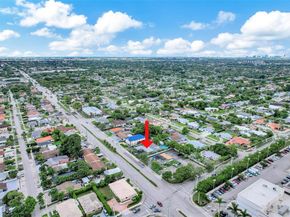3711 SW 87th Ave, Miami FL 33165