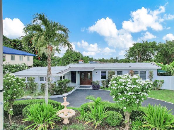 3711 SW 87th Ave, Miami FL 33165