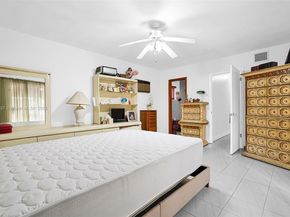 3711 SW 87th Ave, Miami FL 33165