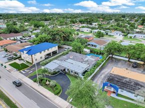 3711 SW 87th Ave, Miami FL 33165