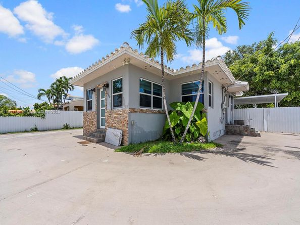 600 SW 31st Ave, Miami FL 33135