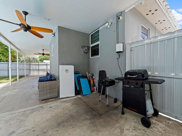 600 SW 31st Ave, Miami FL 33135