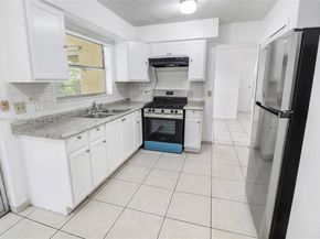 12020 NW 34th Pl, Sunrise FL 33323