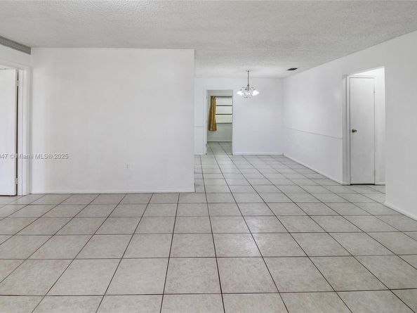 12020 NW 34th Pl, Sunrise FL 33323