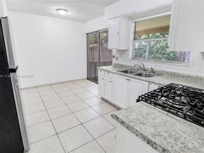 12020 NW 34th Pl, Sunrise FL 33323