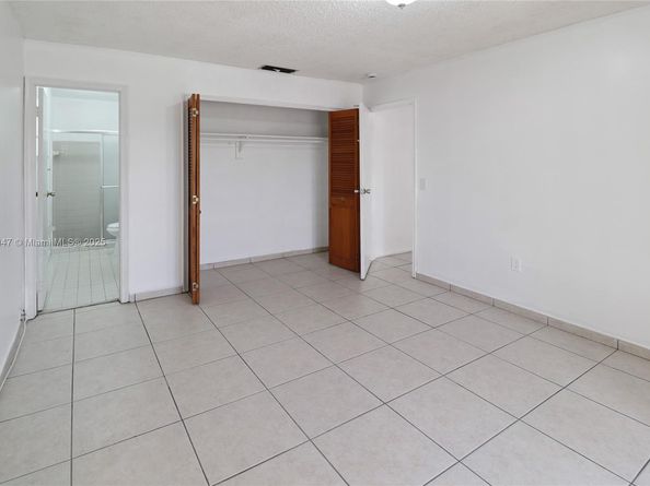 12020 NW 34th Pl, Sunrise FL 33323