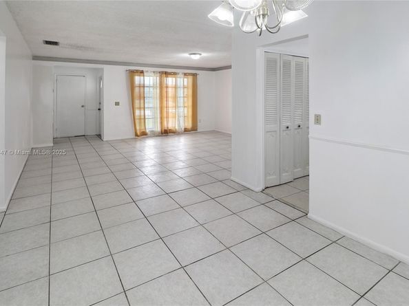 12020 NW 34th Pl, Sunrise FL 33323