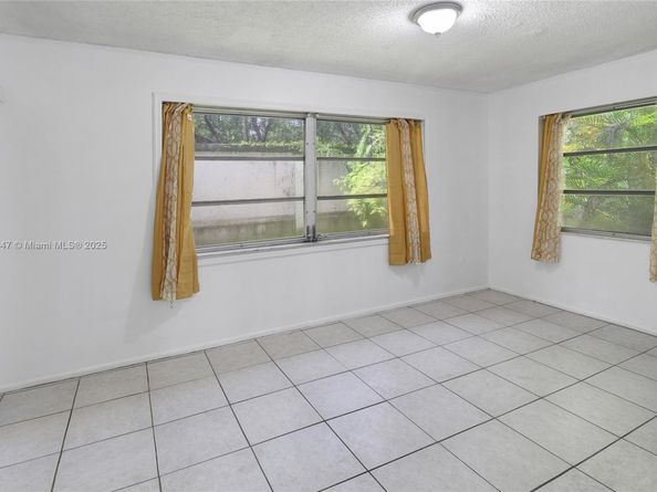 12020 NW 34th Pl, Sunrise FL 33323