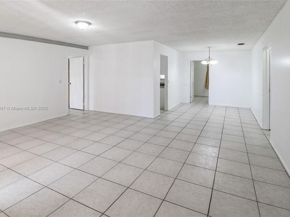 12020 NW 34th Pl, Sunrise FL 33323