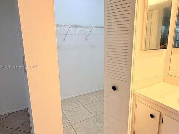 1811 Sabal Palm Dr 208, Davie FL 33324