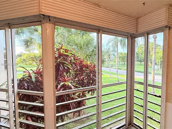 1811 Sabal Palm Dr 208, Davie FL 33324