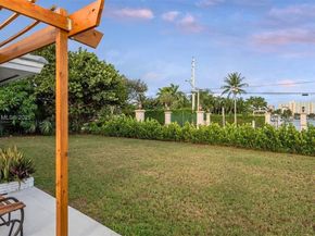 201 NE 26th Ave, Pompano Beach FL 33062
