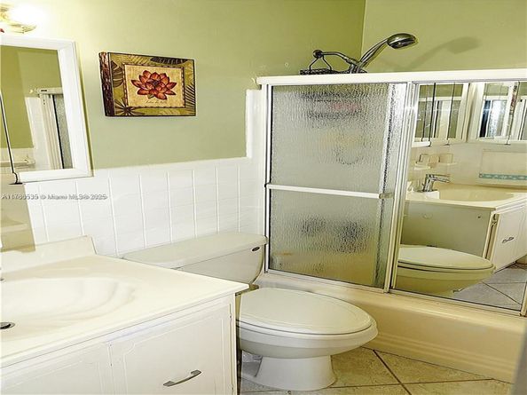 800 SW 11th Ave 19A, Hallandale Beach FL 33009