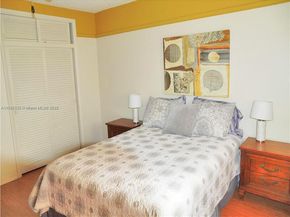 800 SW 11th Ave 19A, Hallandale Beach FL 33009