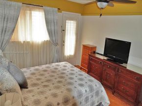 800 SW 11th Ave 19A, Hallandale Beach FL 33009