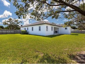 9341 SW 174th St, Palmetto Bay FL 33157