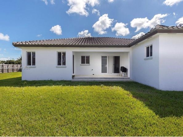 9341 SW 174th St, Palmetto Bay FL 33157