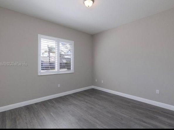 9341 SW 174th St, Palmetto Bay FL 33157