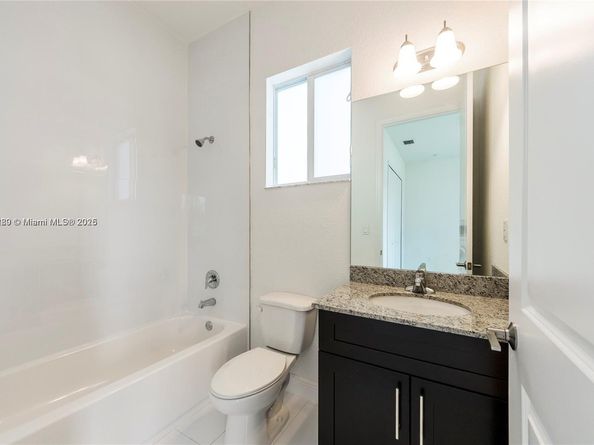 9341 SW 174th St, Palmetto Bay FL 33157