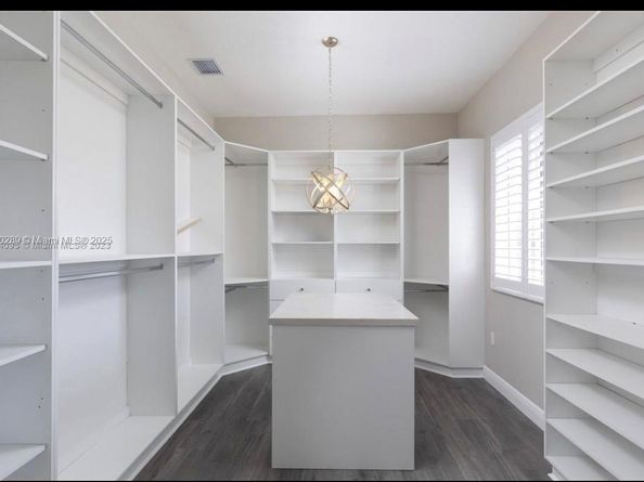 9341 SW 174th St, Palmetto Bay FL 33157